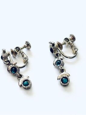 Napier Vintage Signed 1950s Silver Tone Blue Cabachon Dangle Screwback Earrings